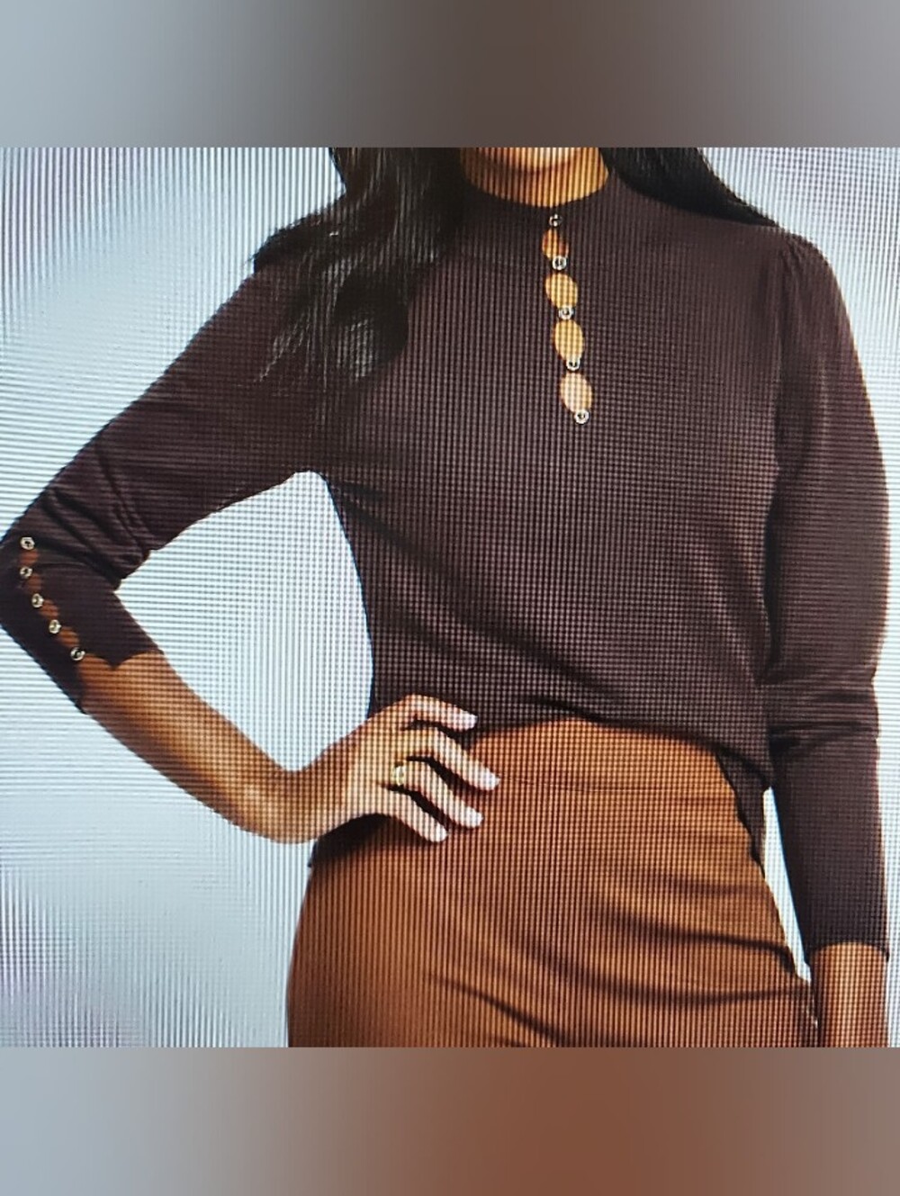 Brown Mock Neck Viscose Swtr w Modern Gold Buttons & Decorative Cutouts. Sz. XS